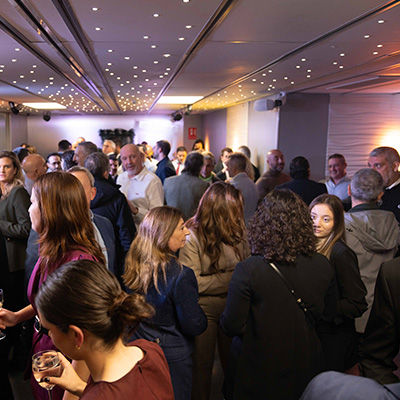 Personas en un evento festivo